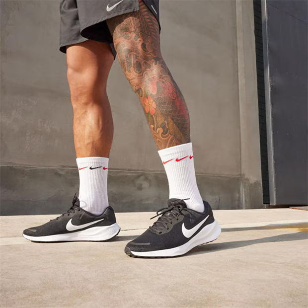 Revolution 7 Men's Road Running Shoes