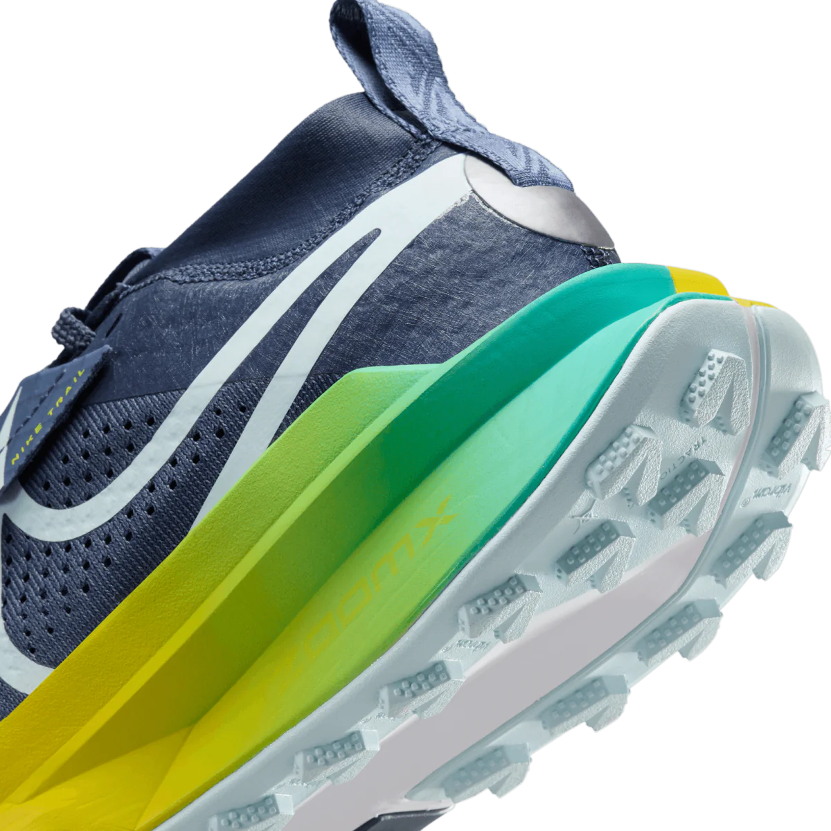 Man Nike Zegama Trail 2 men's trail running shoes FD5190-402