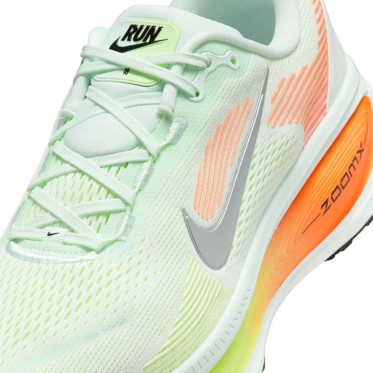 Nike Air Zoom Vomero 18 bėgimo bateliai žalia Men's HM6803-300