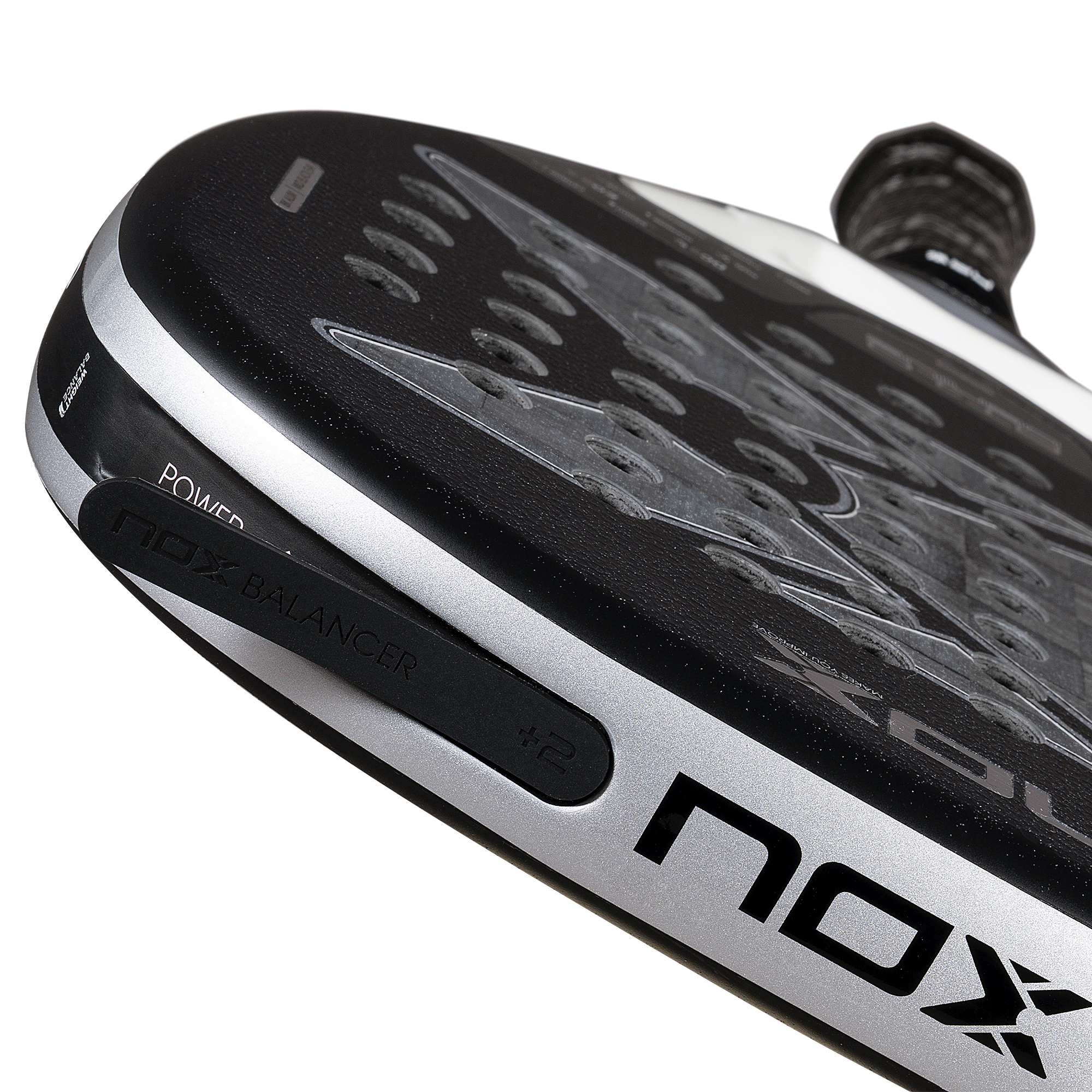 AT10 GENIUS ATTACK 18K ALUM padelio raketė Nox