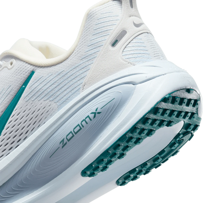 Nike Vomero 18 women's running shoes HM6804‑103