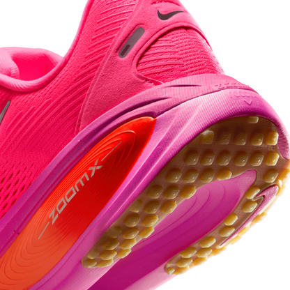 Nike Vomero 18 running shoes pink Woman's HM6804-602