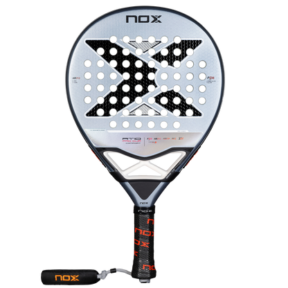 NOX AT10 Pro Cup COMFORT 2025 padelio raketė – priekinis vaizdas, apvali forma ir Agustin Tapia dizainas su didesne kontrole