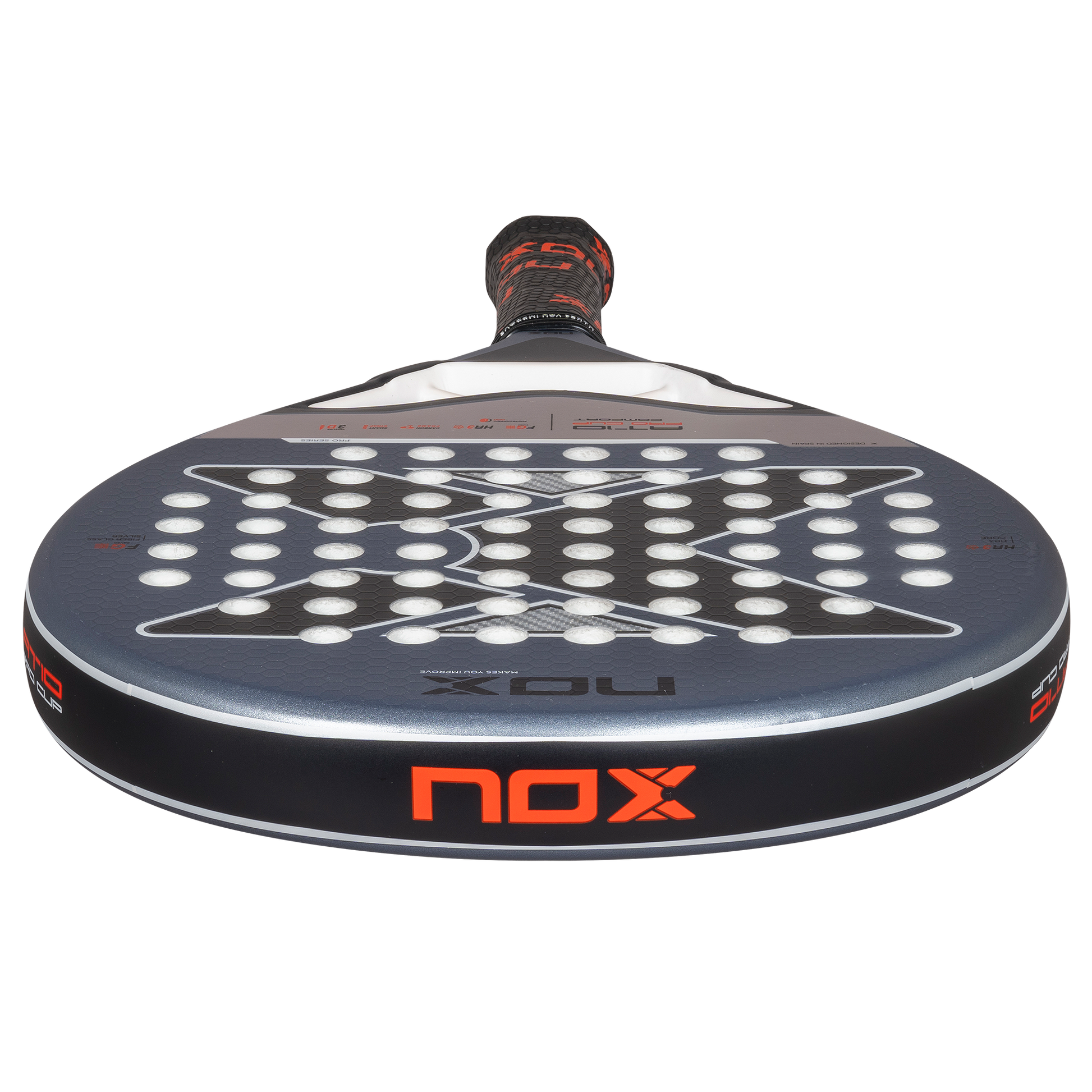 NOX AT10 Pro Cup COMFORT padelio raketė iš viršaus – apvali galva su NOX logotipu ir subalansuotu svorio centru