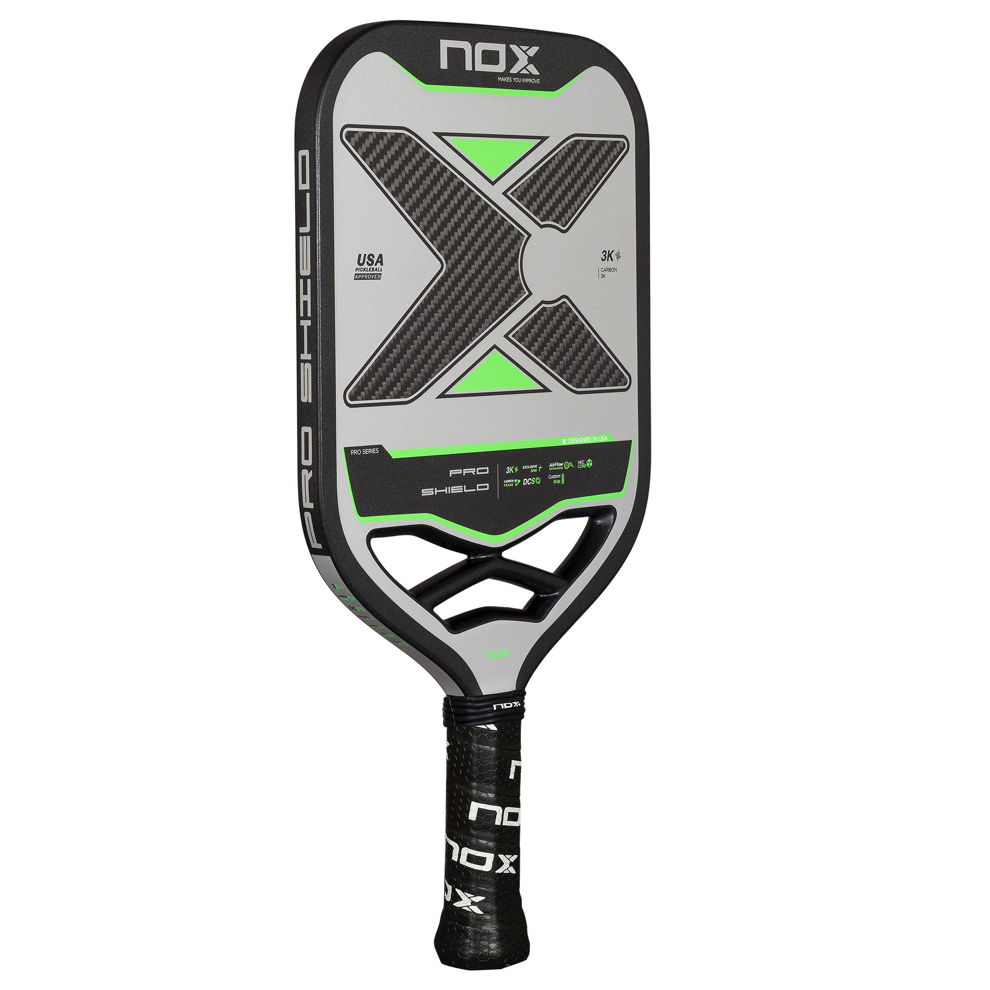 Piklbolo raketė NOX PRO SHIELD 3K Carbon iš kampo – profesionali konstrukcija, ilgaamžiškumas ir dinamiškas dizainas