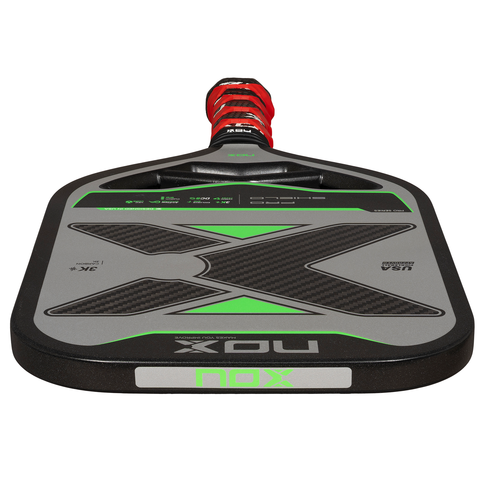 Piklbolo raketė NOX PRO SHIELD 3K Carbon iš viršaus – klasikinė forma su NOX logotipu ir aukštos kokybės apdaila