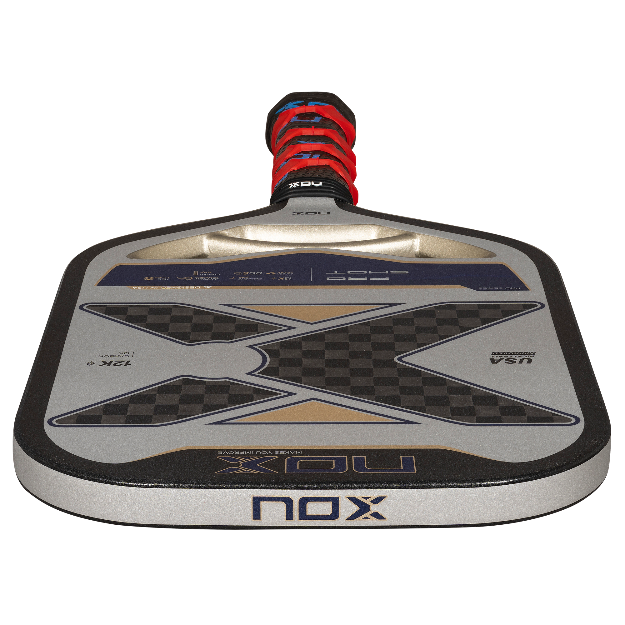 NOX PRO SHOT RACKET 12K Carbon piklbolo raketė iš viršaus – profesionali forma su NOX logotipu ir premium apdaila