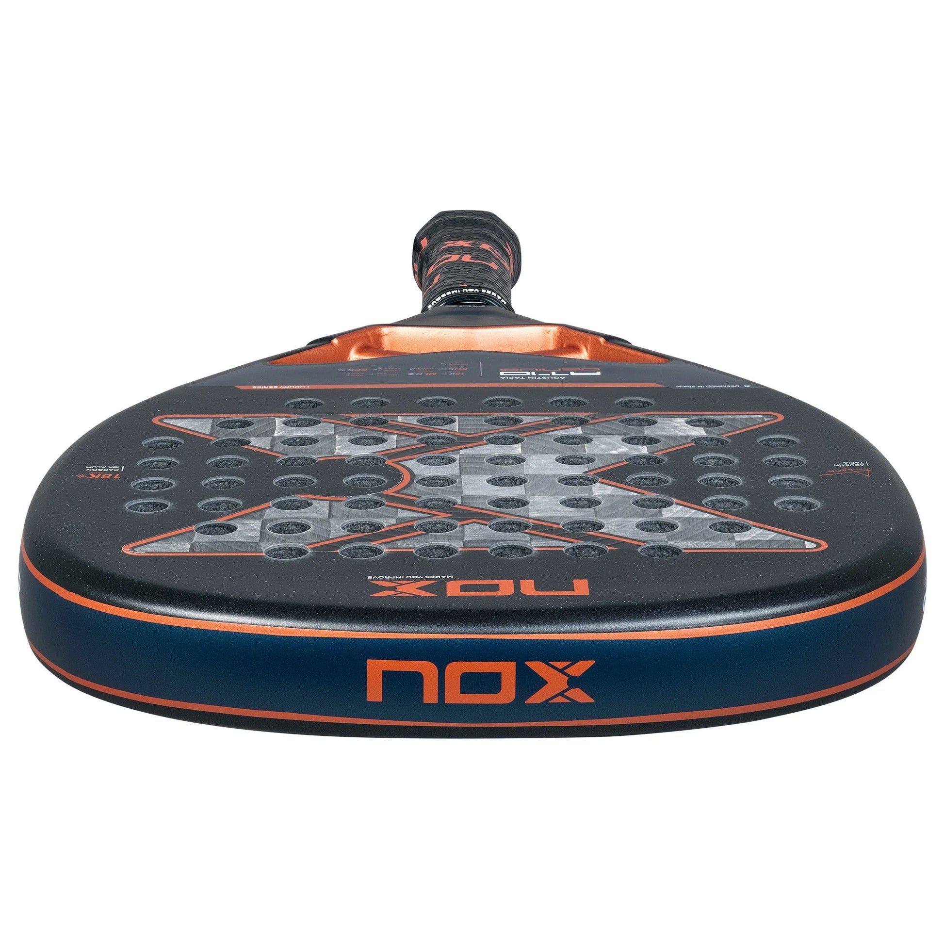 NOX Genius Attack 18K Alum padelio raketė iš viršaus – viršutinio krašto forma ir dizainas