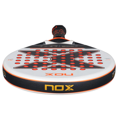 NOX Quantum 3K ML10 padelio raketė iš viršaus – 2025 modelio viršutinio krašto forma