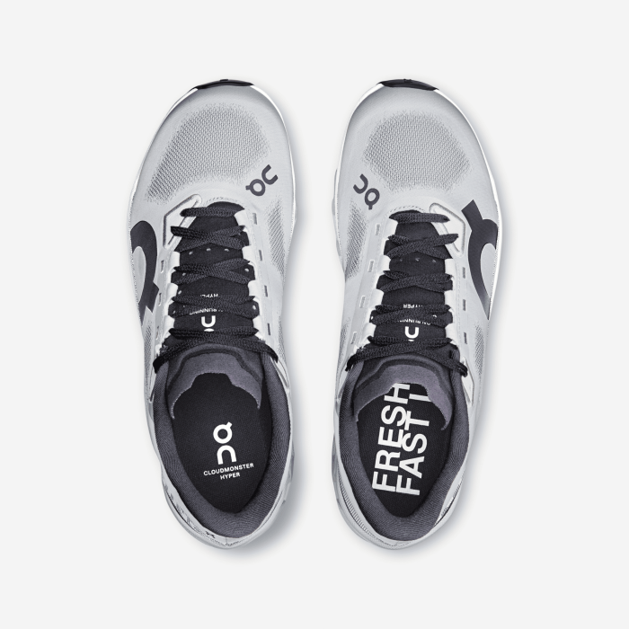 ON CLOUDMONSTER HYPER juoda/balta vyriški bėgimo batai