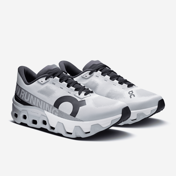 ON CLOUDMONSTER HYPER juoda/balta vyriški bėgimo batai